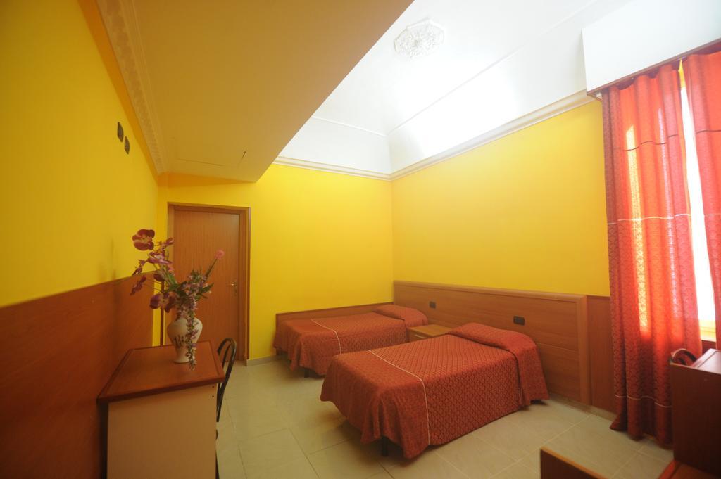 Hotel Lella โรม ภายนอก รูปภาพ