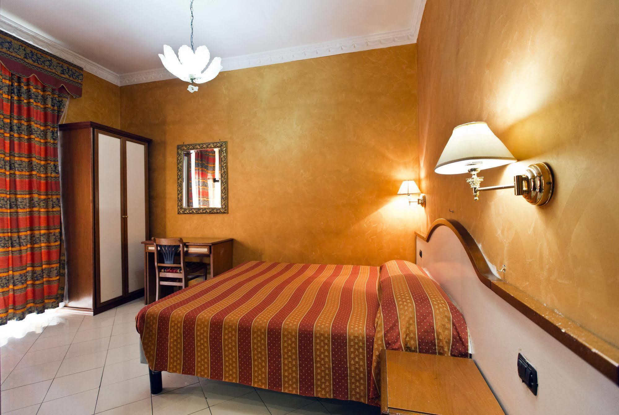 Hotel Lella โรม ภายนอก รูปภาพ